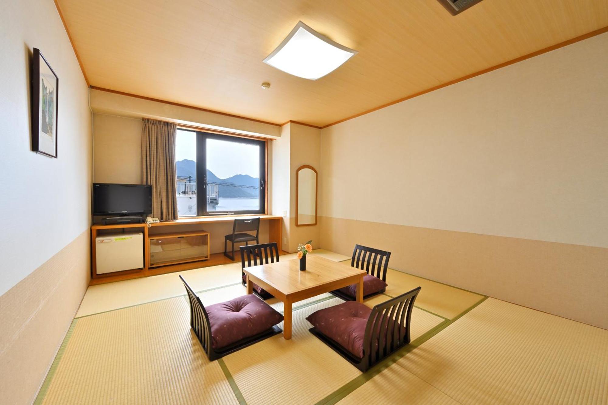 Miyajima Coral Hotel Hatsukaichi Exterior photo